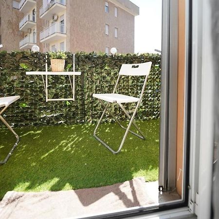 My Viktory Apartment Novara Bagian luar foto